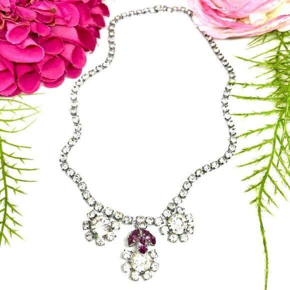 Vintage Jewelry - VINTAGE⚜️ANTIQUE Austrian Crystal Pavé Cluster Necklace